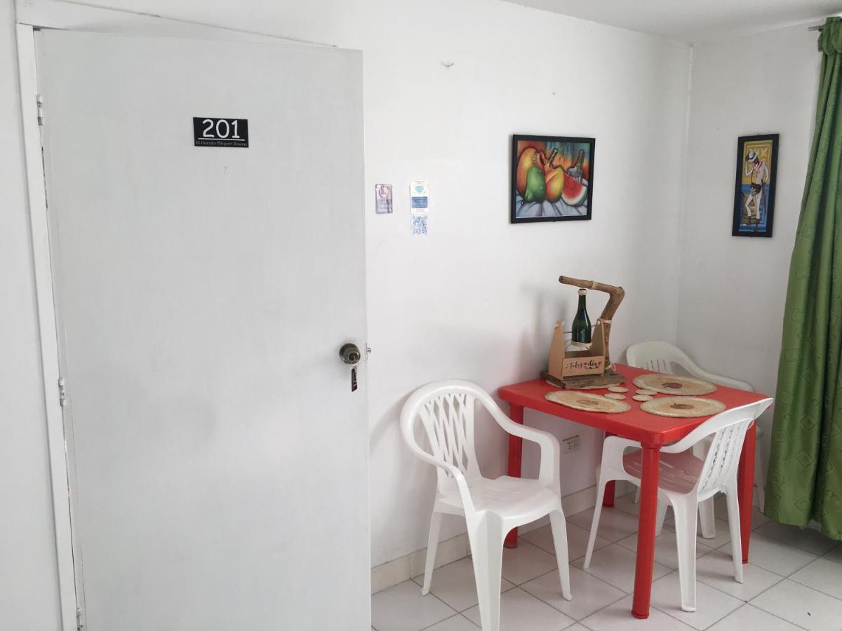 Dorado Airport Rooms & Apartments Bogota Exterior photo